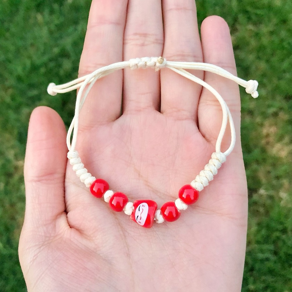 Lucky Cat Red Beaded Cream Bracelet - Picture 3 of 3